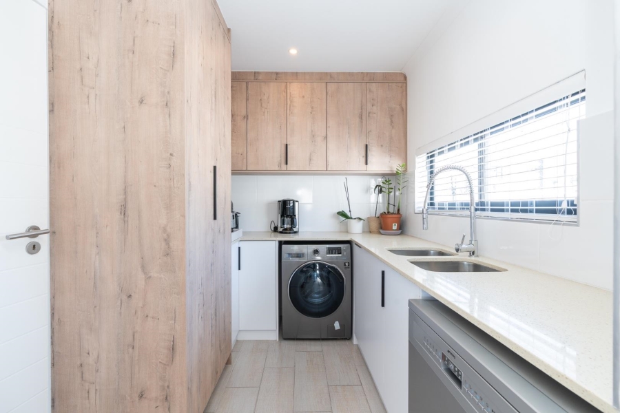 4 Bedroom Property for Sale in Sandown Western Cape